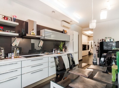 2 Комнаты, Городская, Продажа, Улица Нежинская, Listing ID 2548, Москва, Россия,