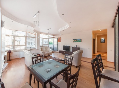 4 Комнаты, Городская, Аренда, Островной проезд, Listing ID 3264, Москва, Россия,