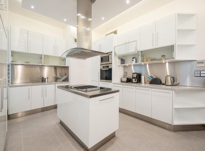 2 Комнаты, Городская, Аренда, Плотников переулок, Listing ID 3414, Москва, Россия,