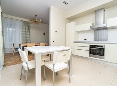 4 Комнаты, Городская, Аренда, Улица Мосфильмовская, Listing ID 3911, Москва, Россия,