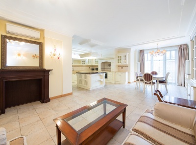 4 Комнаты, Городская, Аренда, Улица Крылатская, Listing ID 4092, Москва, Россия,