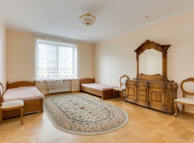 4 Комнаты, Городская, Аренда, Улица Мосфильмовская, Listing ID 4669, Москва, Россия,