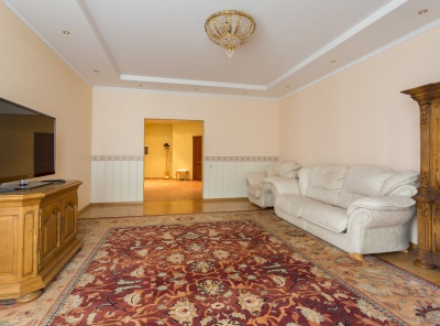 4 Комнаты, Городская, Аренда, Улица Мосфильмовская, Listing ID 4669, Москва, Россия,