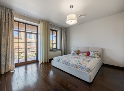 4 Bedrooms, Загородная, Продажа, Listing ID 4945, Московская область, Россия,