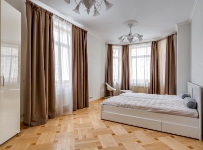 4 Комнаты, Городская, Аренда, Ломоносовский проспект, Listing ID 6817, Москва, Россия,