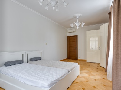 4 Комнаты, Городская, Аренда, Ломоносовский проспект, Listing ID 6817, Москва, Россия,