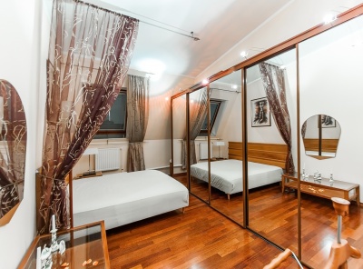 3 Комнаты, Городская, Аренда, Кривоарбатский переулок, дом 12, Listing ID 1686, Москва, Россия,