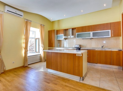 5 Комнаты, Городская, Аренда, Филлиповский переулок, Listing ID 1829, Москва, Россия,